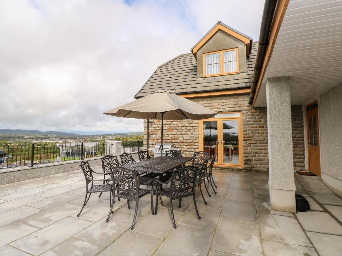Grooms Quarters At Pant Y Gaseg Farm Ammanford Exterior foto